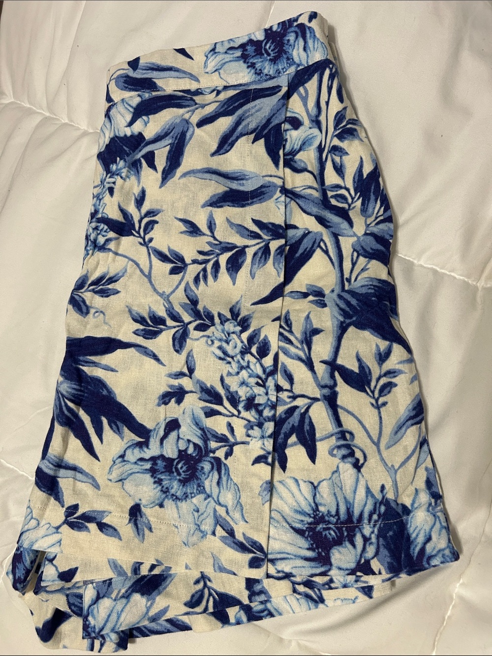 Ellen Tracy Floral linen style fabric skort